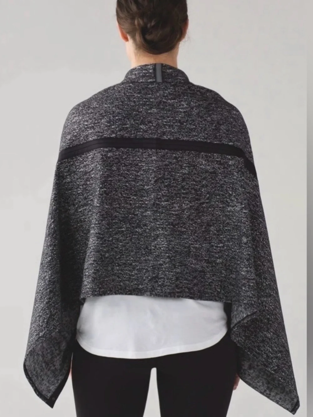 Lululemon Vinyasa Wrap Scarf Running Luon Suited OS Jacquard Black White Sporty
